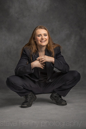 Lily Graves Photo 1